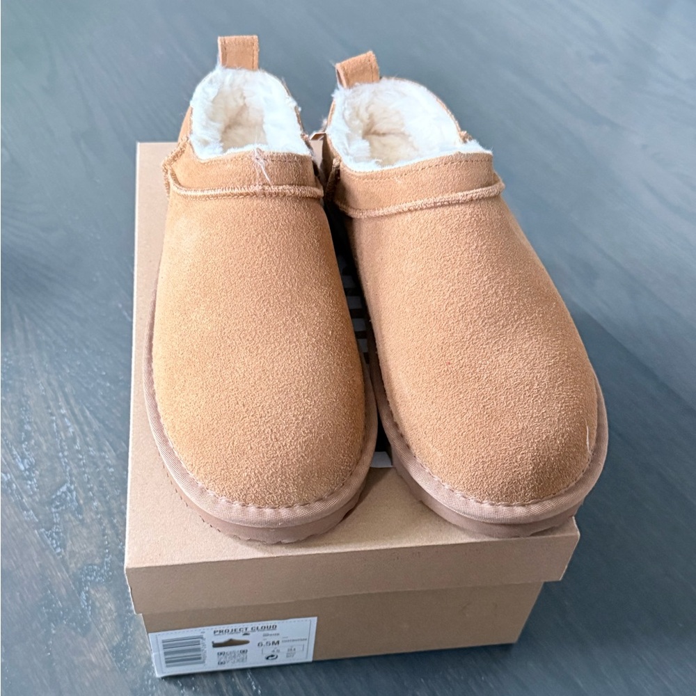 (NEW)Cozy Suede-Look Slip-On Shearling Lined Slippers — Camel